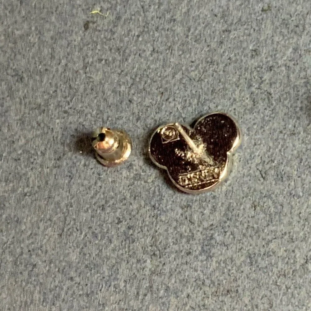 Disney Pierced Stud Earrings 0.5 In Mickey Mouse Ears Silver Green Sparkly Glam - Picture 5 of 6